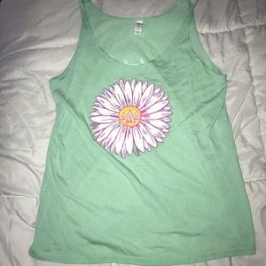 Tri delta flower tank